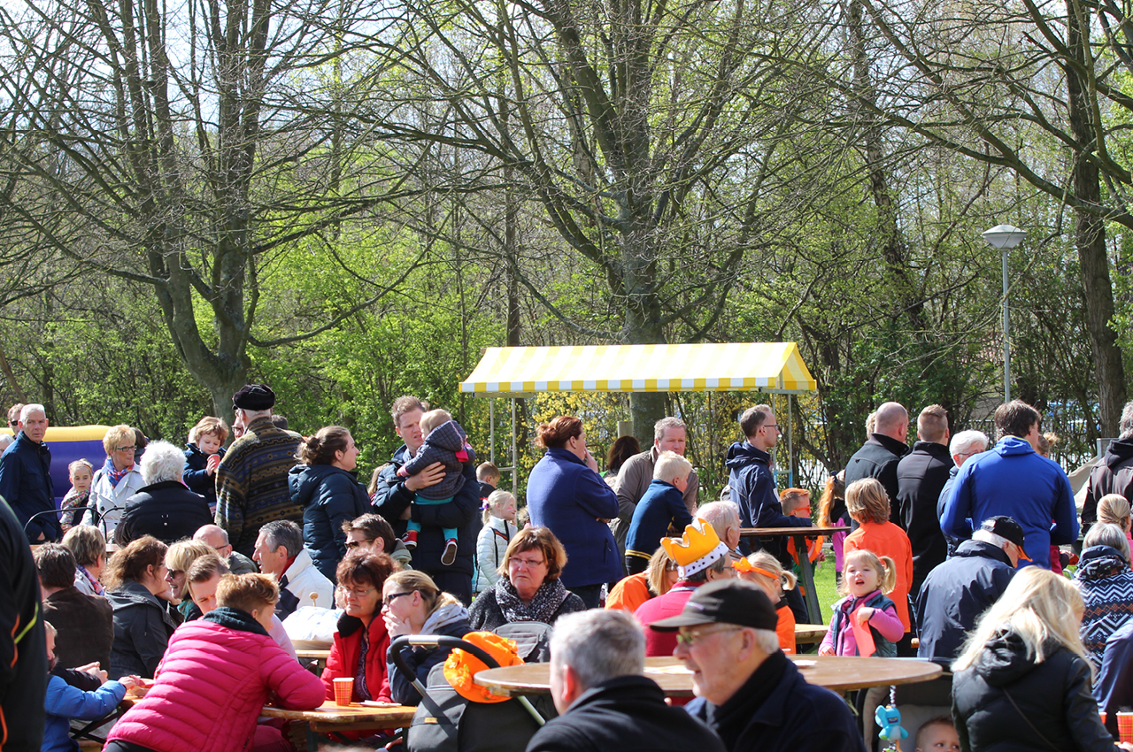Park de Meet, Koningsdag - Stchting Vrienden Park de Meet